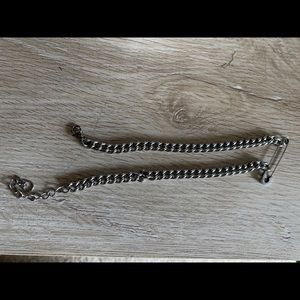 Brandy Melville pin necklace